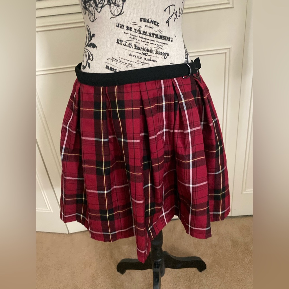 Hot Topic red black plaid checkered mini skirt pleated